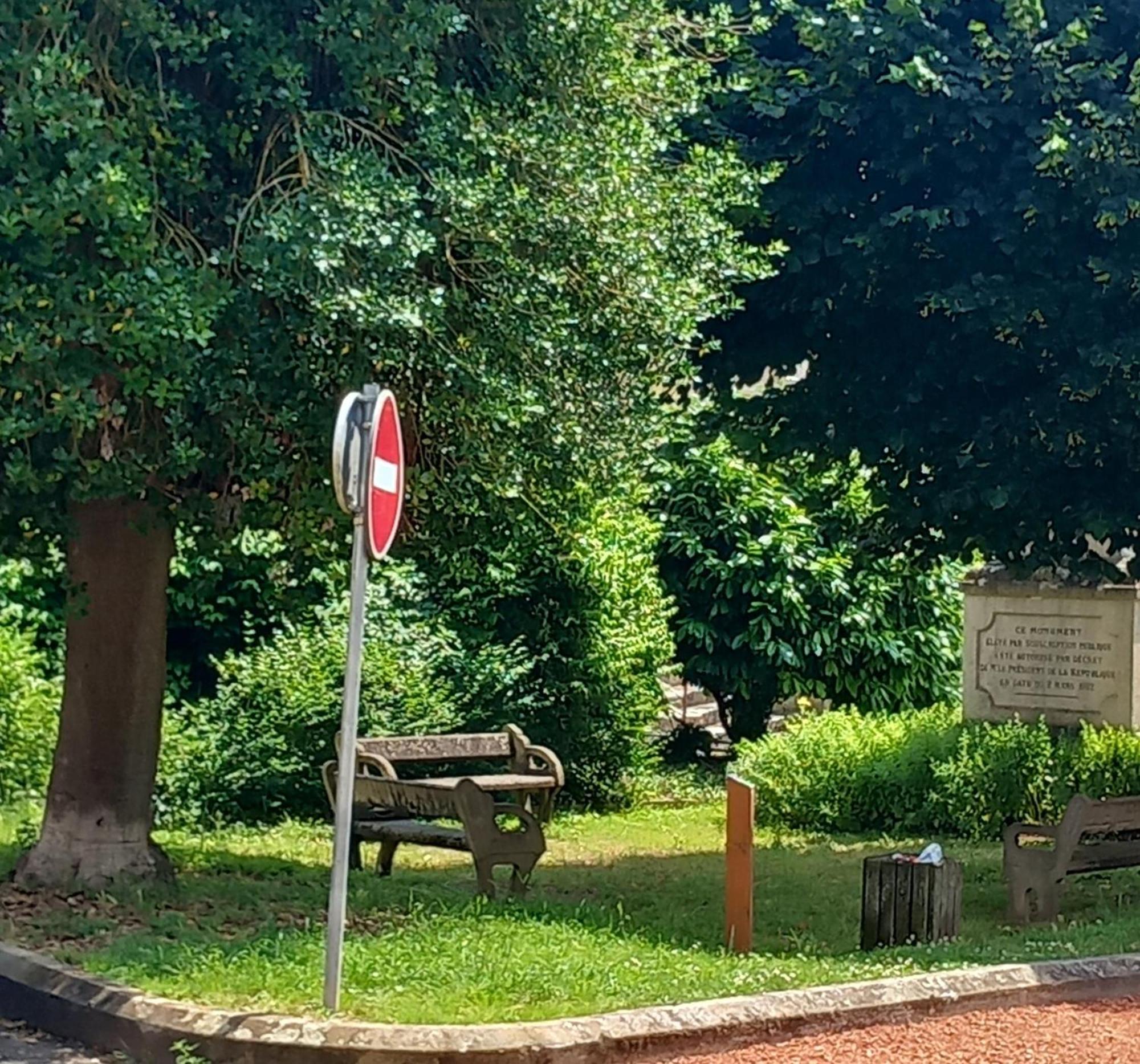 Апартаменти Jls'Tudios " U Sognu" Cosne-Cours-Sur-Loire Екстер'єр фото